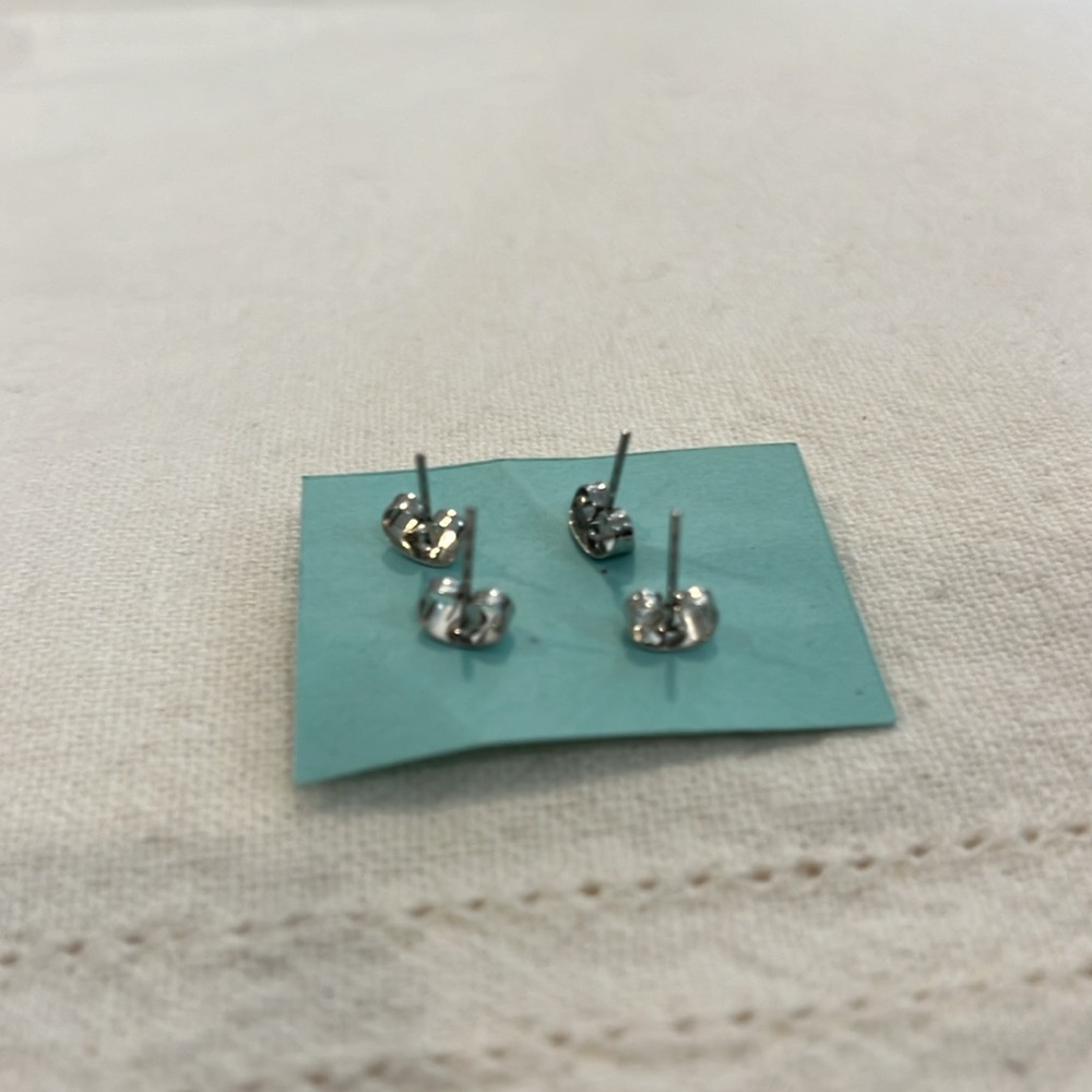 Flower Earring Set - Picture 3 of 4